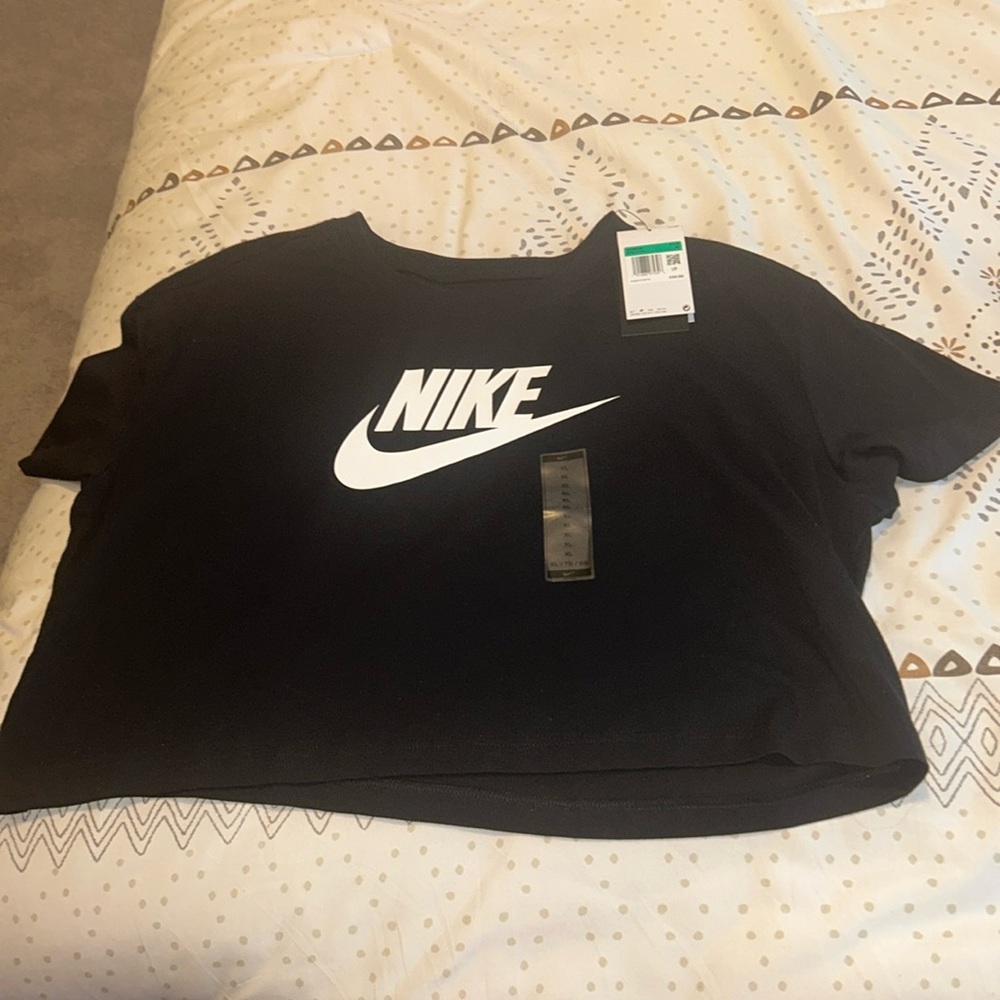 Nike Crop Top